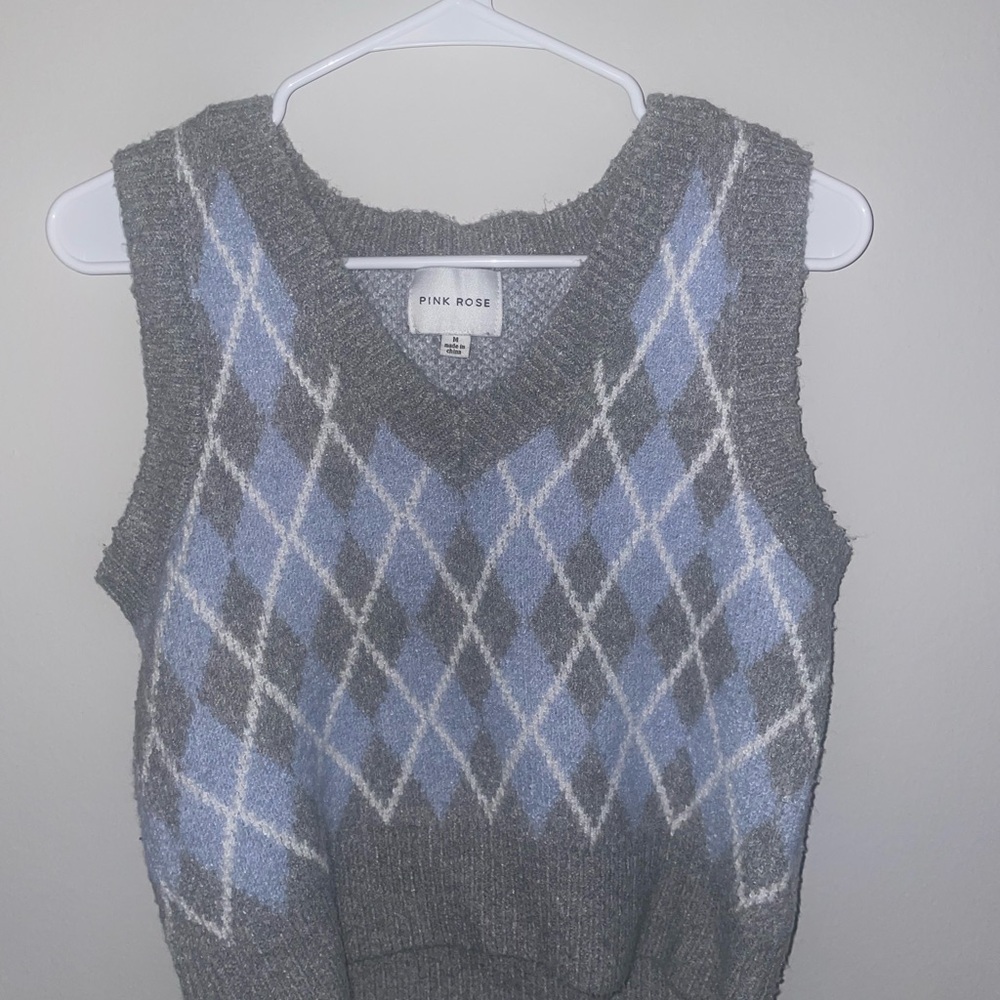 Pink Rose Women's V-Neck Argyle Sweater Vest - Gray and Light Blue